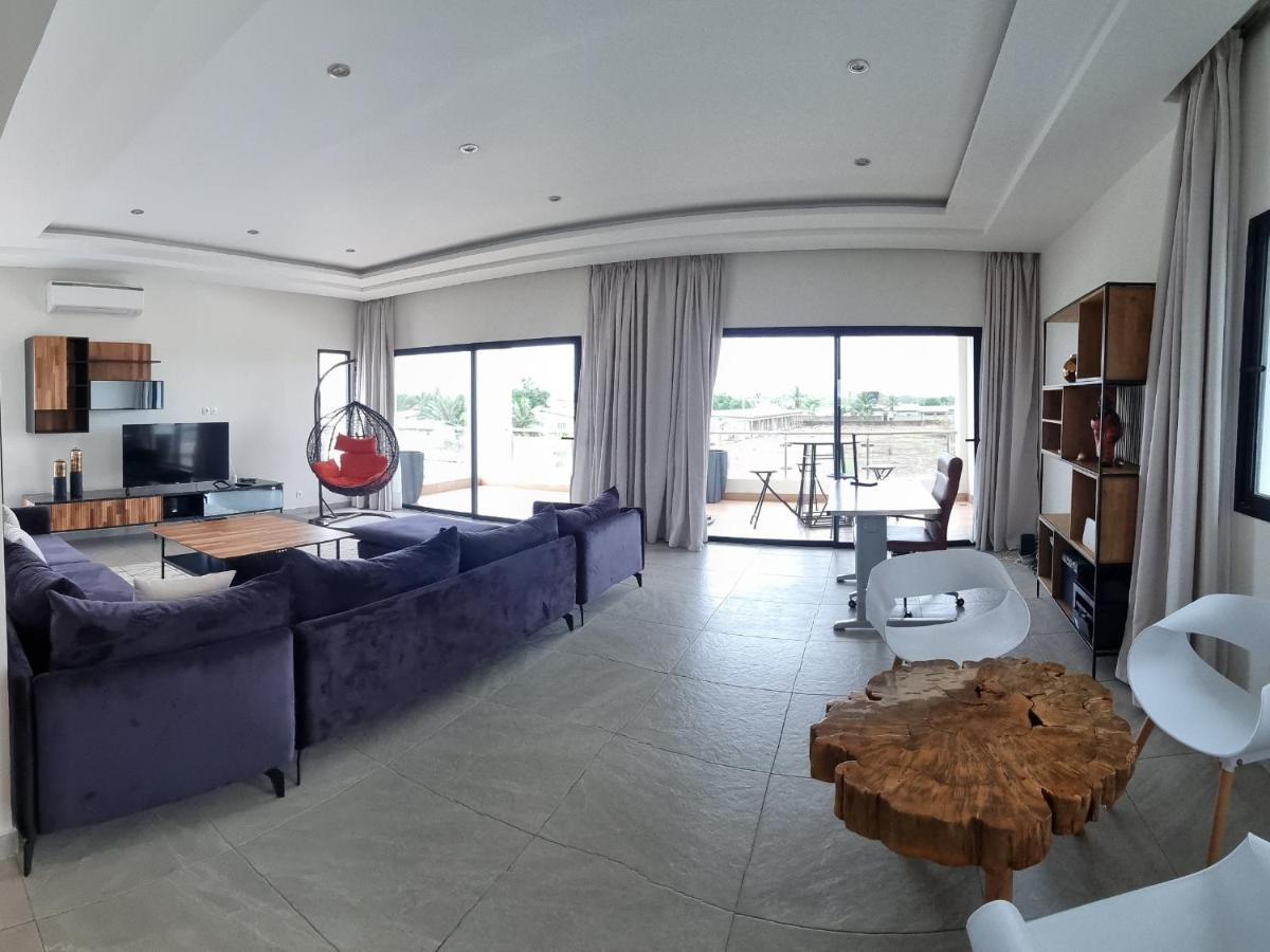 Villa Bolati, Avec Piscine, Jacuzzi, Jardin Et Vue Bonoua Exterior photo