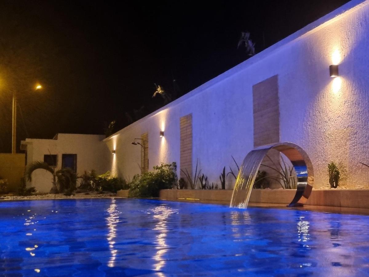 Villa Bolati, Avec Piscine, Jacuzzi, Jardin Et Vue Bonoua Exterior photo
