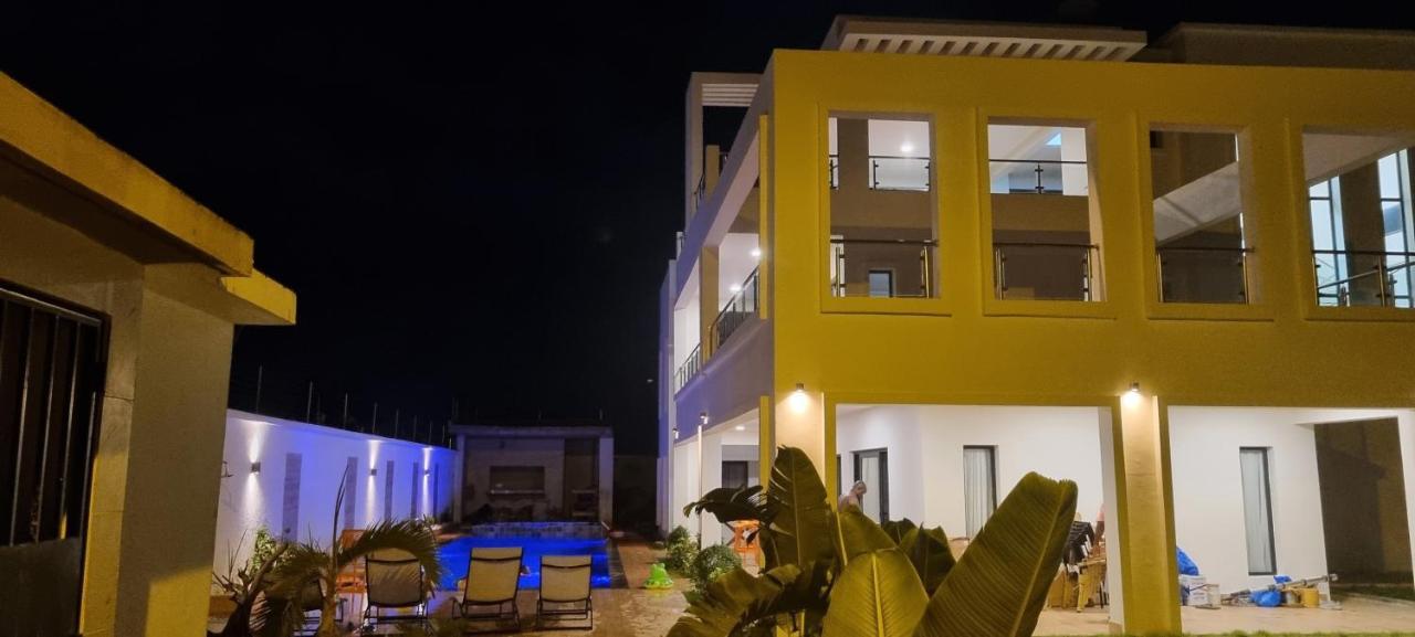 Villa Bolati, Avec Piscine, Jacuzzi, Jardin Et Vue Bonoua Exterior photo